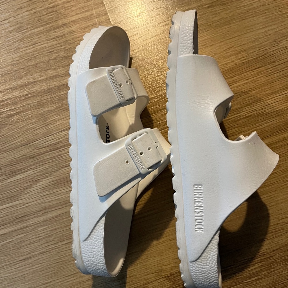 White Birkenstock size 8